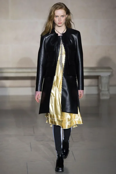 Look 1